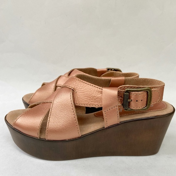 SBICCA Daytons Platform Leather Sandals in Metallic Coral Size 9M New - Picture 3 of 10